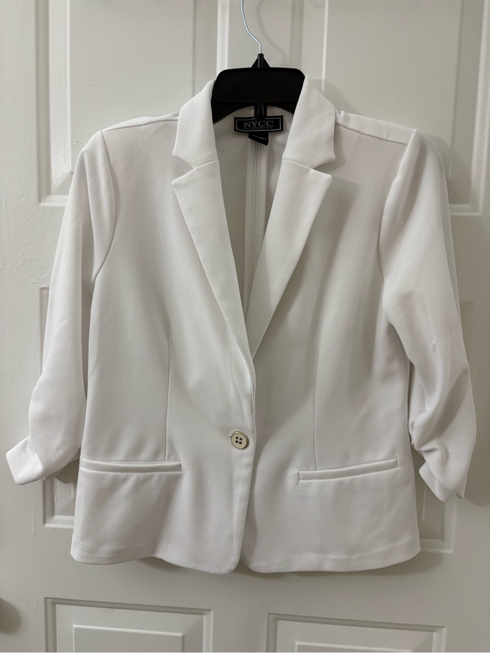NYC White Women's Single-Button Notch Lapel Blazer